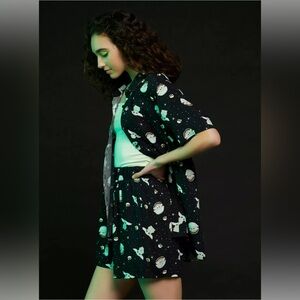 Her Universe Star Wars The Mandalorian The Child Woven Button-Up & Short Set